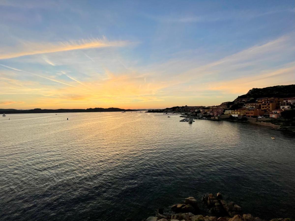 Appartamento Fronte Mare Residence Weber La Maddalena  Exterior photo